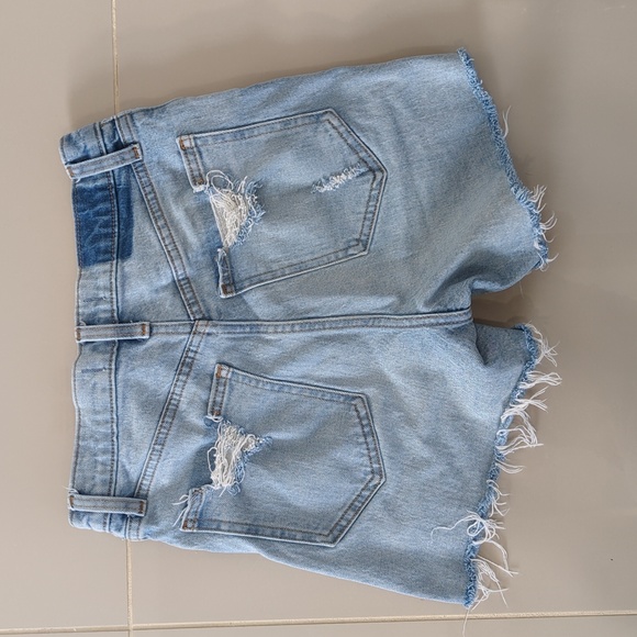 A&F High Rise 4" Shorts - Picture 7 of 7